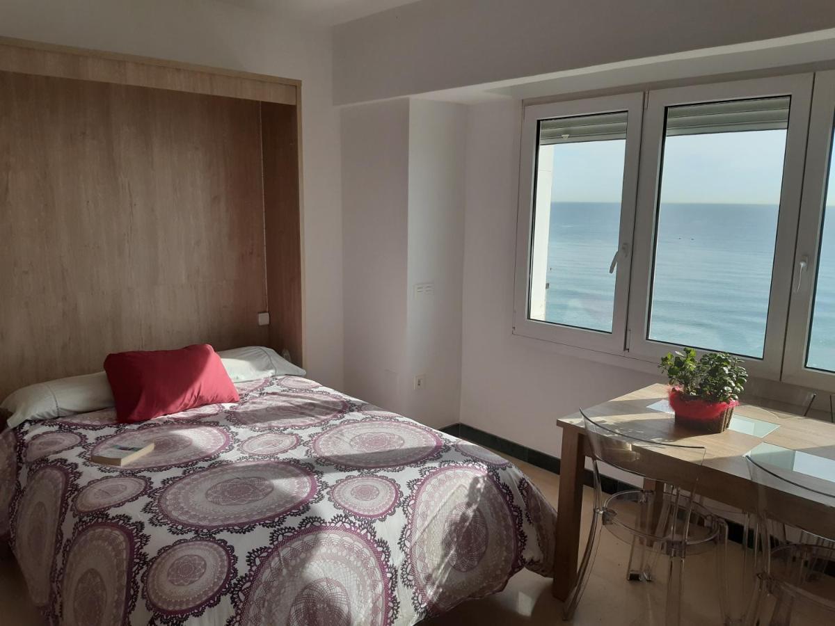 Malagueta Beach Apartment มาลากา ภายนอก รูปภาพ