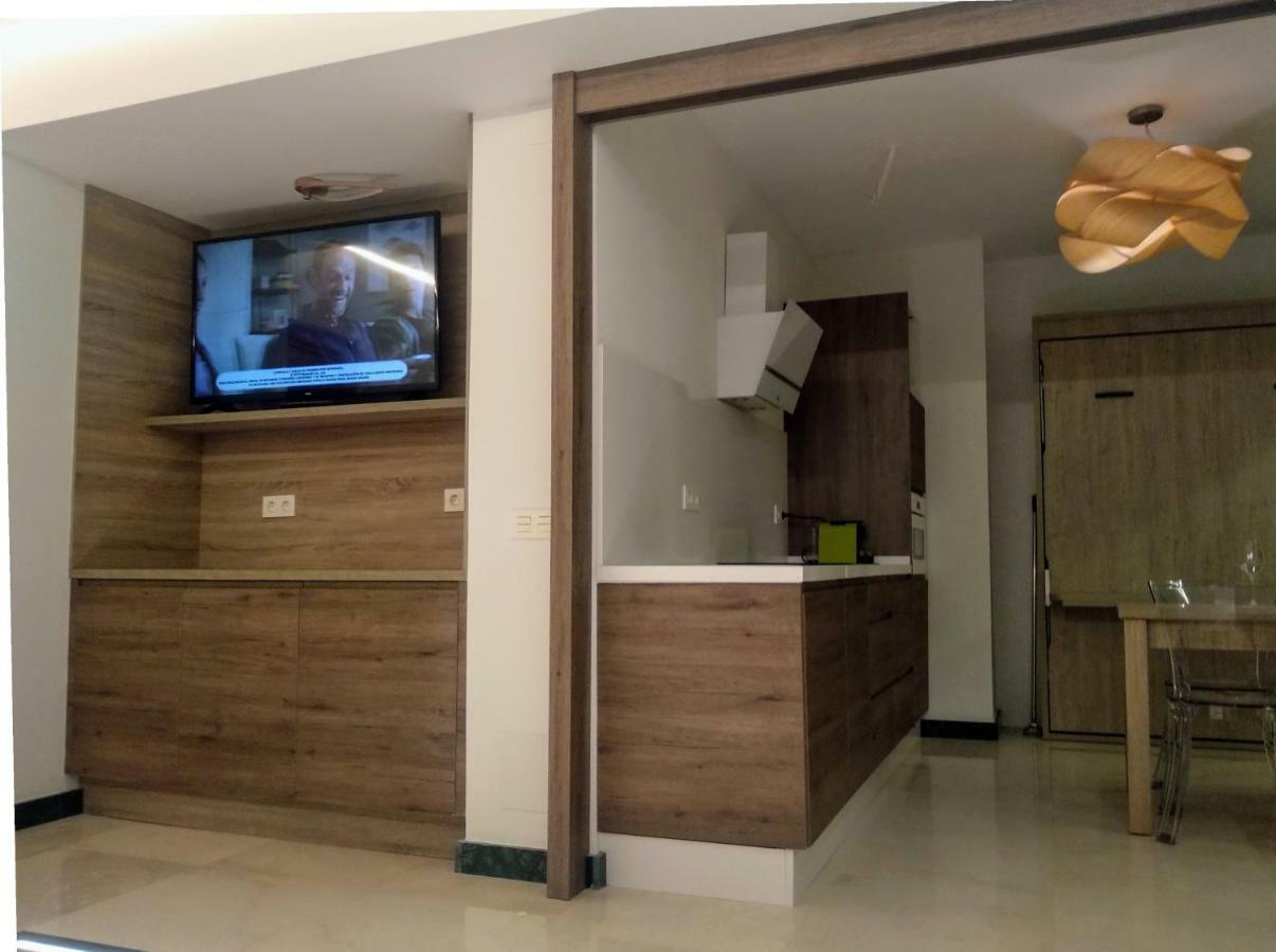 Malagueta Beach Apartment มาลากา ภายนอก รูปภาพ
