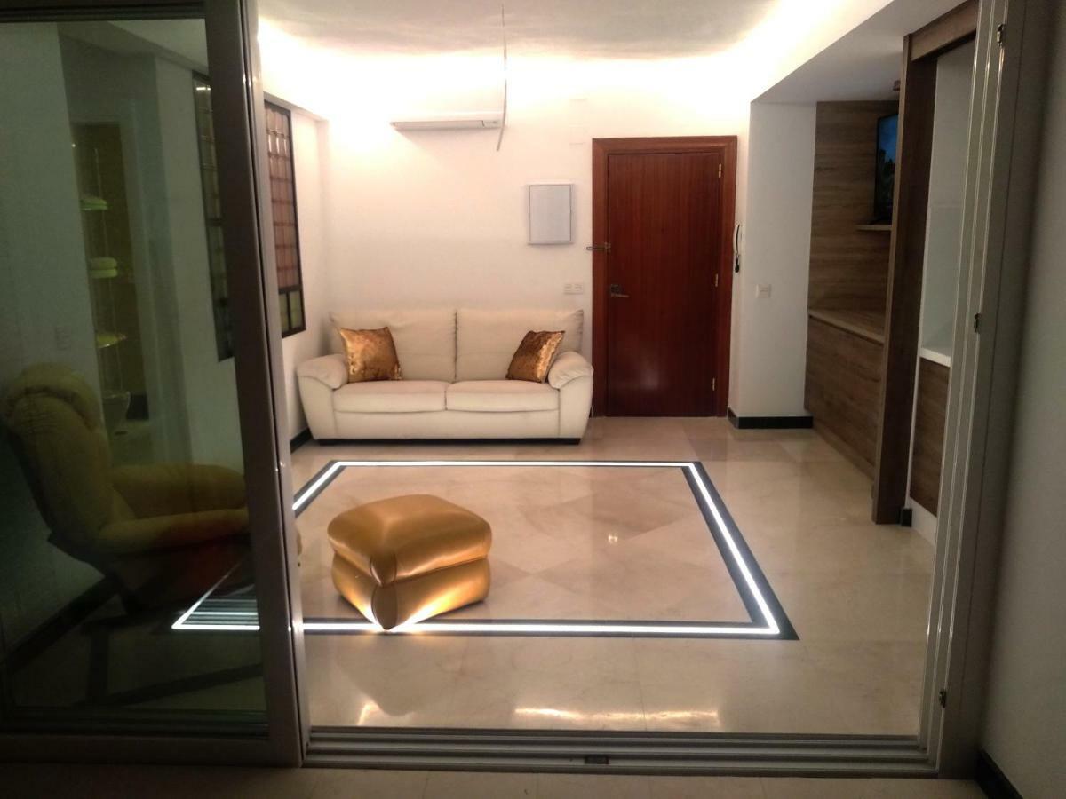 Malagueta Beach Apartment มาลากา ภายนอก รูปภาพ