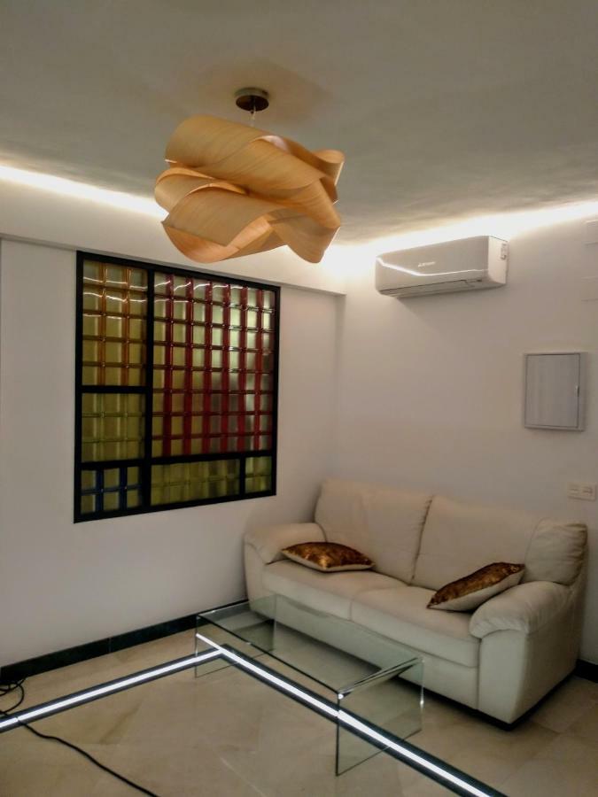 Malagueta Beach Apartment มาลากา ภายนอก รูปภาพ