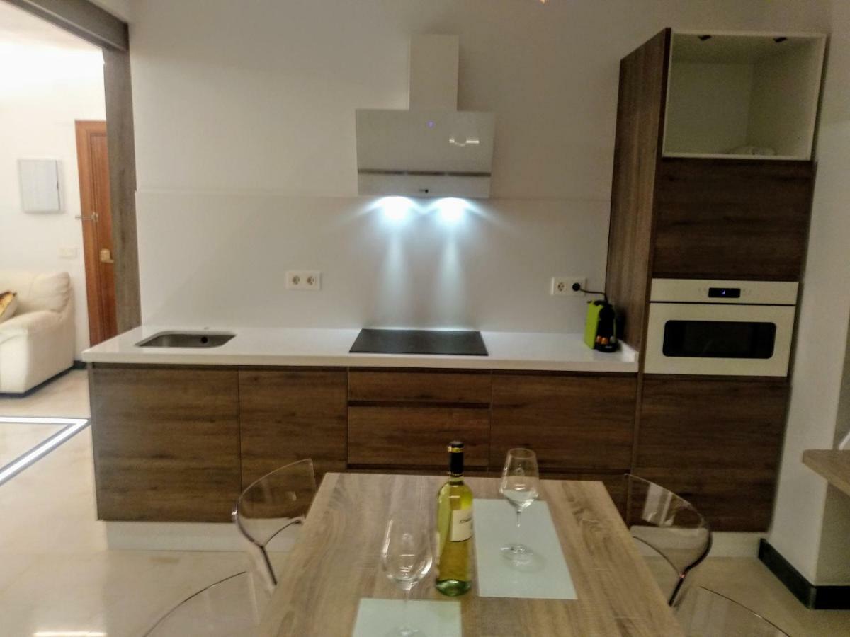 Malagueta Beach Apartment มาลากา ภายนอก รูปภาพ