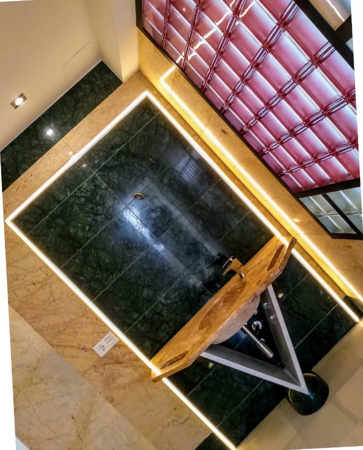 Malagueta Beach Apartment มาลากา ภายนอก รูปภาพ